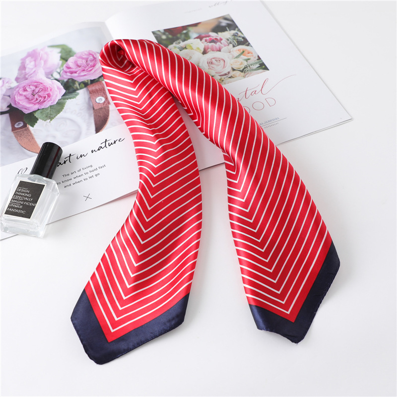 Роскошный шелковый квадратный  – обзор и цена Silk Tie Striped